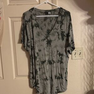 Tie-Dye V-Neck T-Shirt